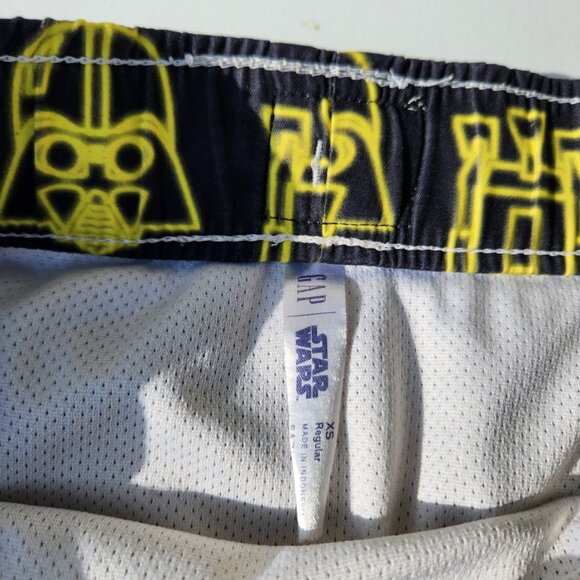 Gap Star Wars Swim Set Swimming Shirt Trunks Shorts Darth Vader Boys Size XS Mak - Picture 3 of 9